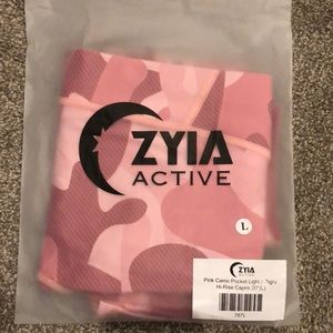 Zyia Pink Camo Capri